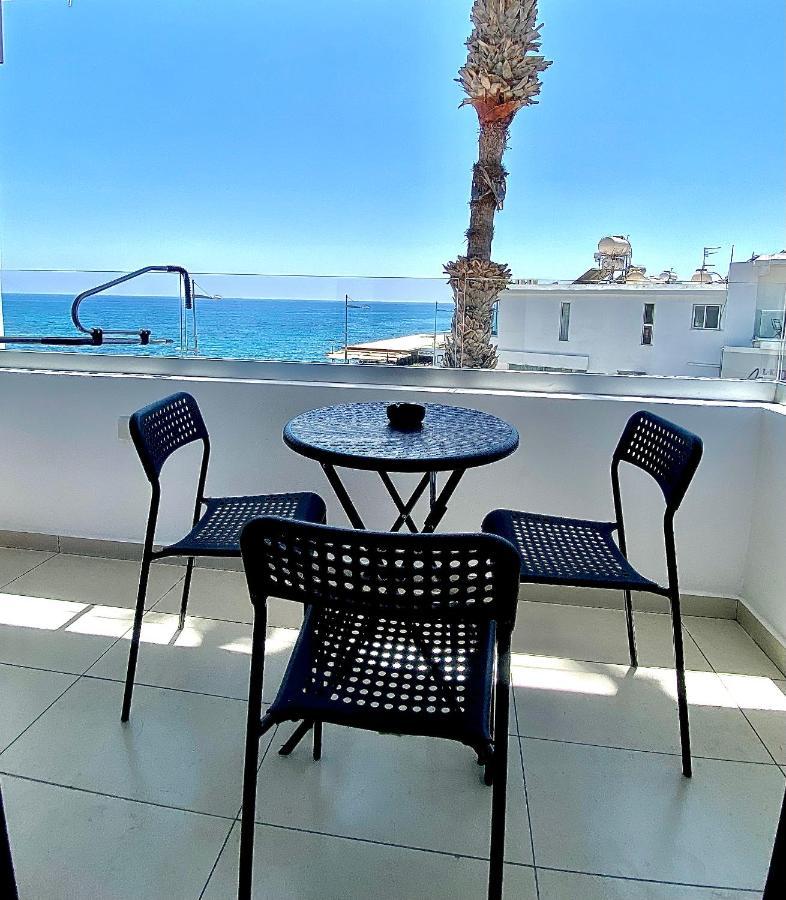 Sea La Vie #1 - Luxury Seaview Apartment Paphos Eksteriør billede