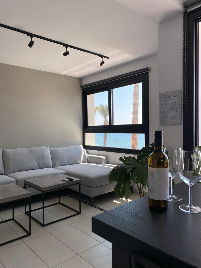 Sea La Vie #1 - Luxury Seaview Apartment Paphos Eksteriør billede